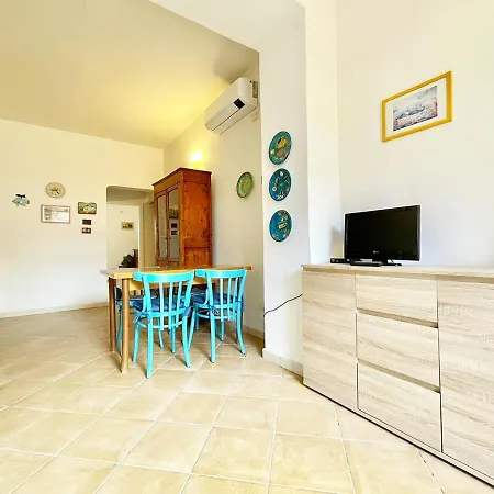Pgs Immobiliare Srls Casa Gioia Bilocale In Centro Storico La Maddalena Appartement